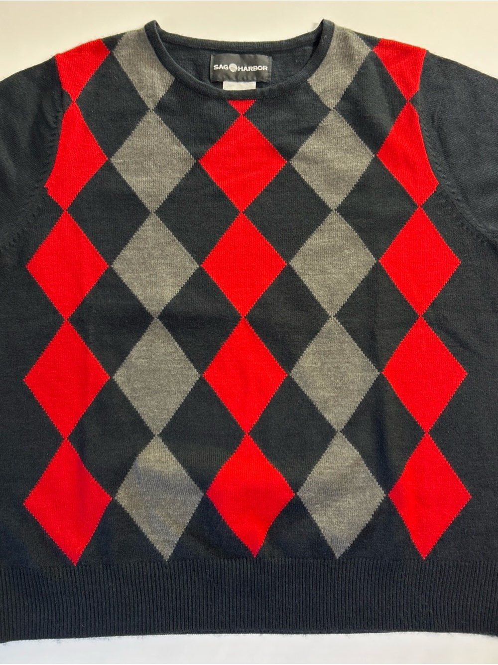 Sag Harbor Short Sleeve Argyle Sweater Women Medium Top Red Black Gray Diamonds